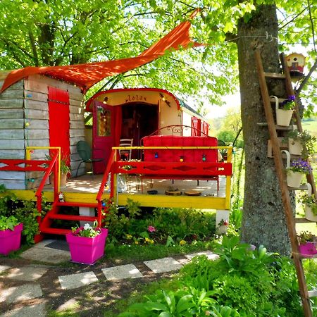 La Roulotte De Lola - Chambre D'Hotes La Celle  Luaran gambar