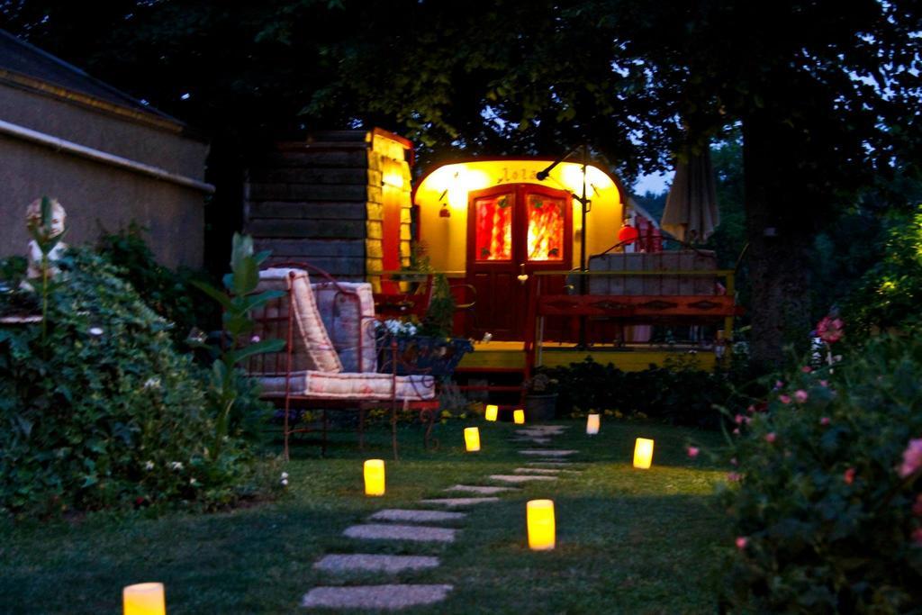 La Roulotte De Lola - Chambre D'Hotes La Celle  Luaran gambar