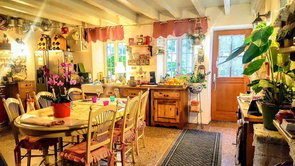 La Roulotte De Lola - Chambre D'Hotes La Celle  Luaran gambar